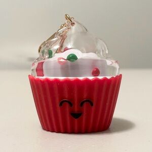 Bath & Body Works Festive Holiday Christmas Cupcake Pocketbac Sanitizer Holder